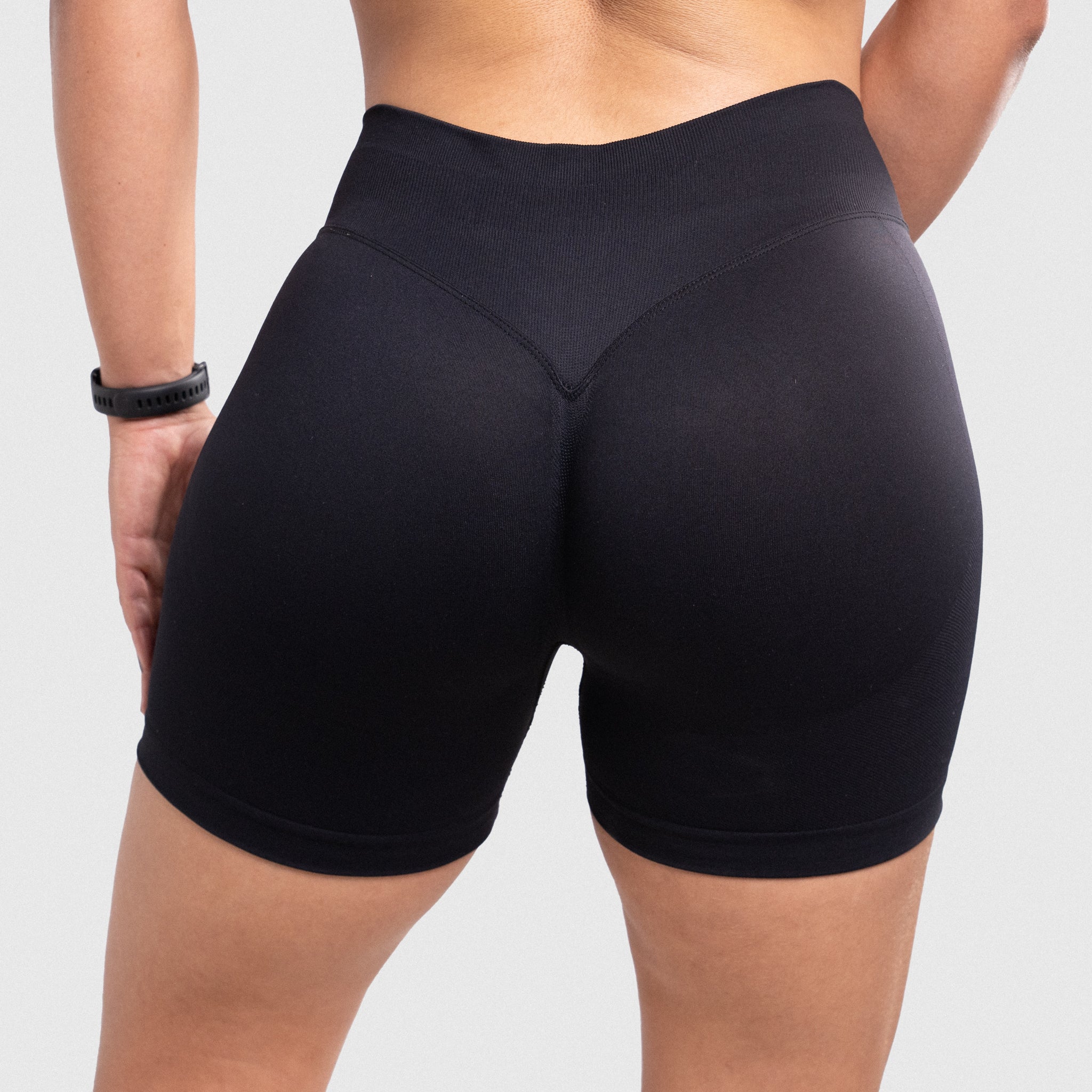 SEAMLESS BOOTY SHORT